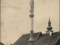 Kaptolski trg, 1907. godine  Kaptolski trg i kip Blažene Djevice Marije s četiri anđela, djelo kipara Antona Dominika Fernkorna postavljeno iznad Bolléove česme iz 1873. godine